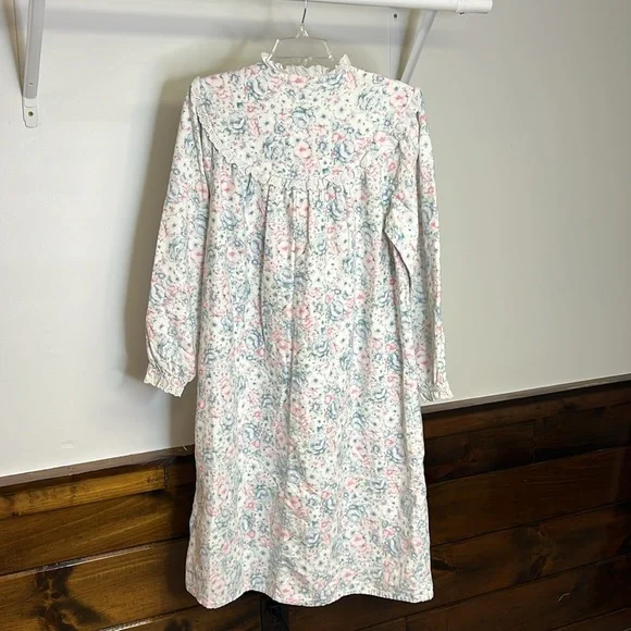 Lanz of Salzburg Vintage Dainty Ruffle Floral One Piece Flannel Nightgown- S/M
